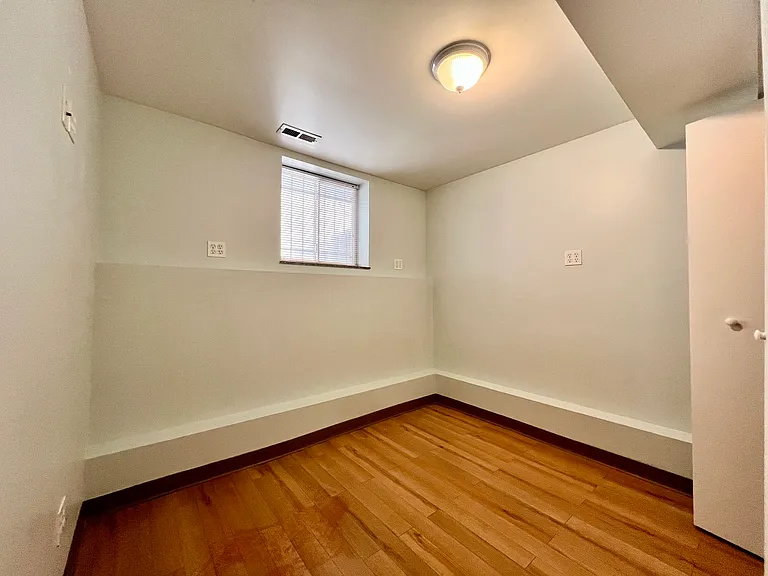 2915 N Lawndale Ave #0 — Photo 9
