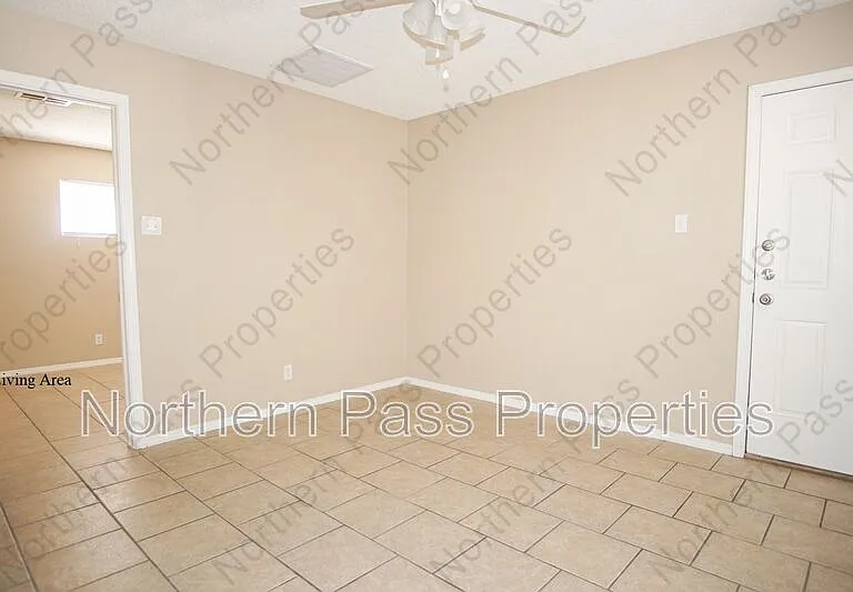 8604 Lawson St #4 — Photo 4