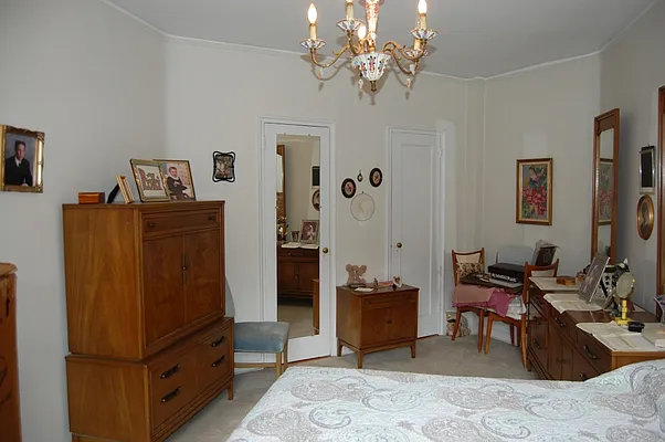 Sold by Griffith Real Estate | media 10