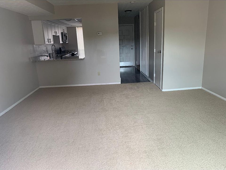 1st image of 8 King Arthur Ct #8