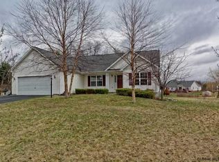 15 Peachtree Ln, Gansevoort, NY 12831