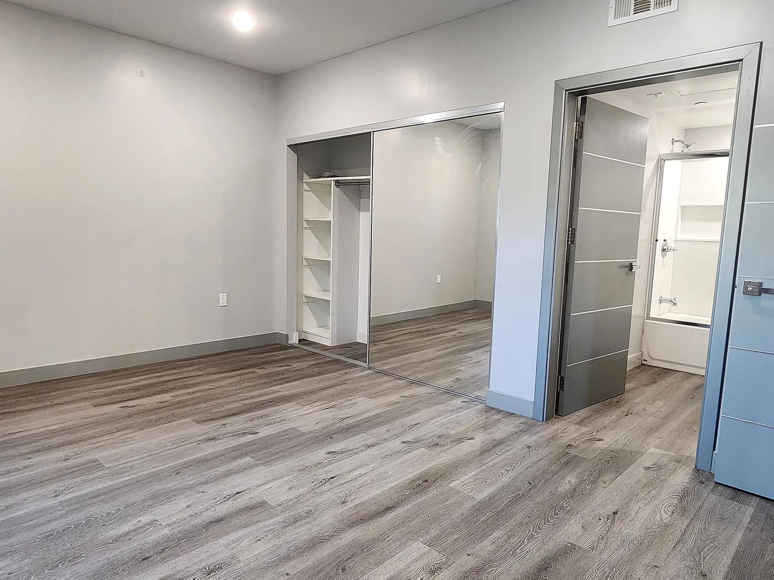 4 bed, 1665 sqft, $4,400 — Photo 3