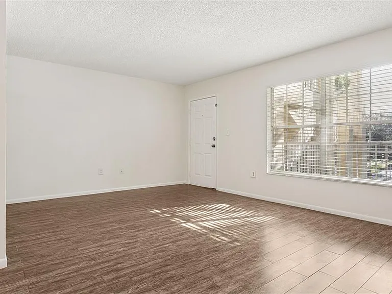2690 Coral Landings Blvd #622 — Photo 2