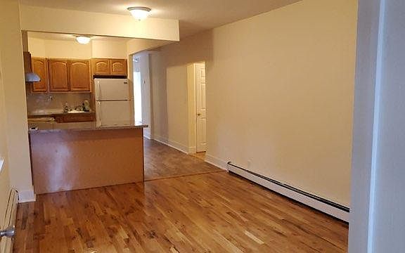 5th image of 1953 Gildersleeve Ave #1