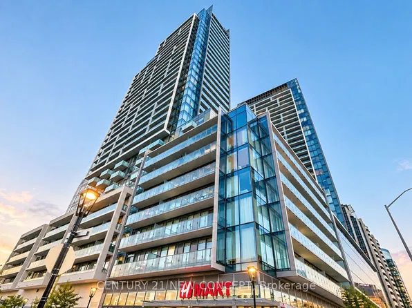 7 Golden Lion Hts, Toronto, ON