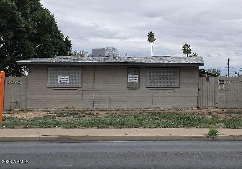 1st image of 834 W OSBORN Road