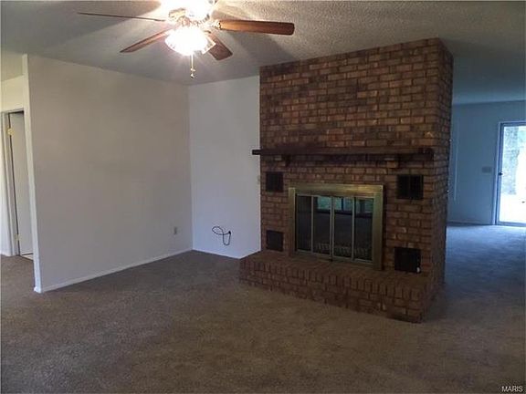 5th image of 14 Oakwood Dr