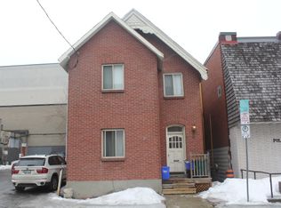 381 Waverley St W #4, Ottawa, ON K2P 0W4