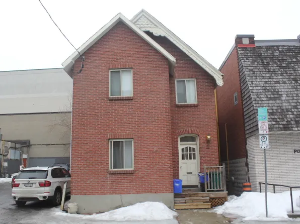 381 Waverley St W #4, Ottawa, ON K2P 0W4