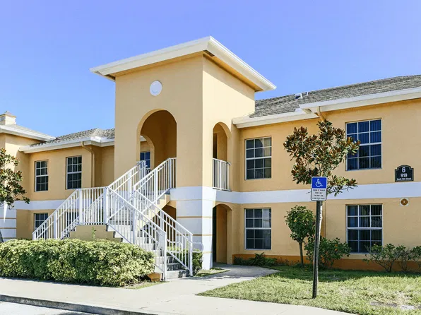 Live Oak Villas