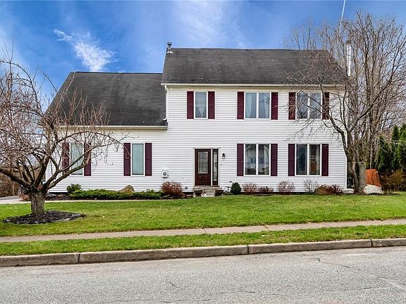 2nd image of 19 Woodstock Ln