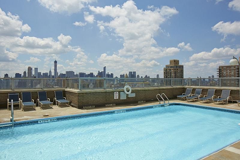 2nd image of 250 E 87th St APT 26G