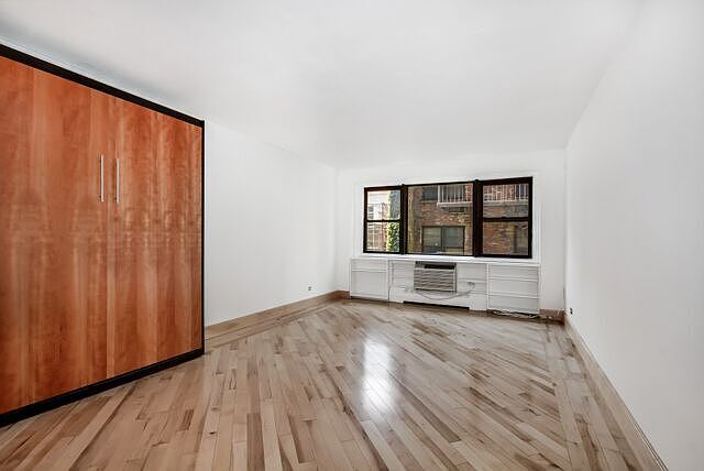 1st image of 320 E 54th St APT 4A