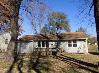 10712 E 29th St, Independence, MO 64052