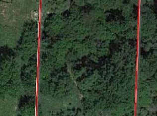 9900 W Powdermill Rd, Edwards, IL 61528