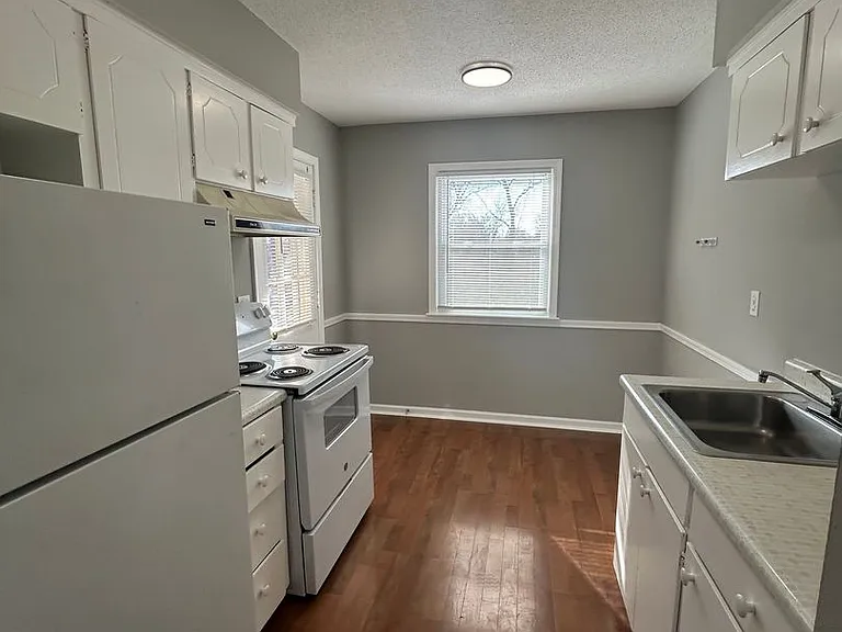Heatherwood Apartments — Photo 17