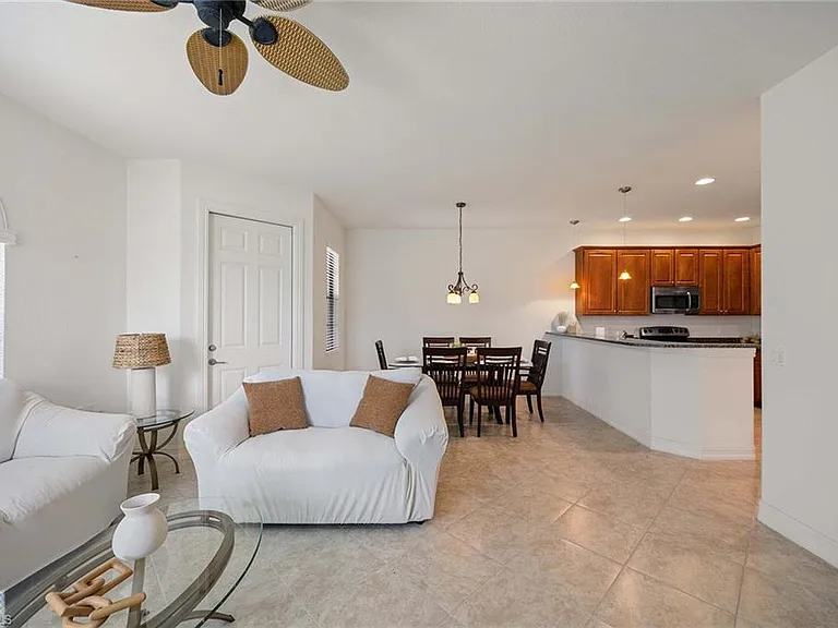 9134 Chula Vista St #125 — Photo 10