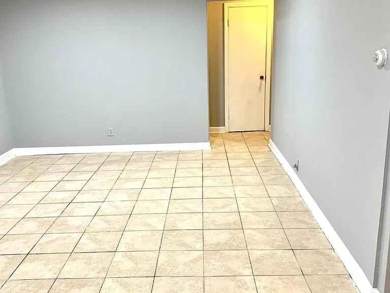 142 Peach St — Photo 16