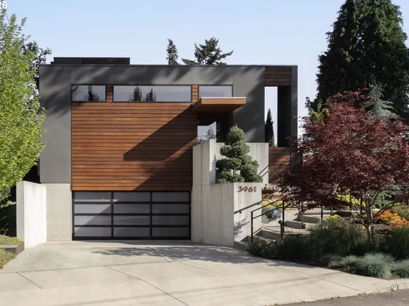 3961 SE Berkeley Way, Portland, OR 97202