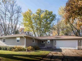 20 Sunrise Ct, Appleton, WI 54914