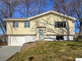 21212 Appaloosa Dr, Elkhorn, NE 68022