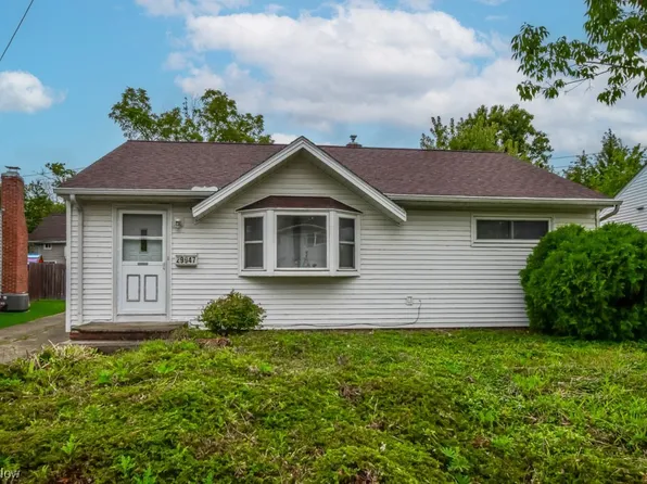 29947 Regent Rd, Wickliffe, OH 44092