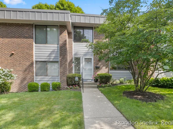 4155 S Norway St SE, Kentwood, MI 49546