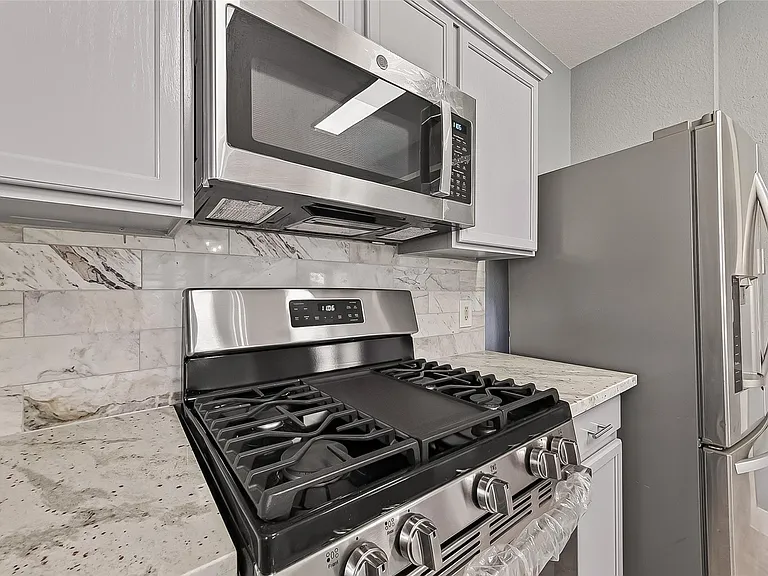 9526 Heflin Colony Dr — Photo 15
