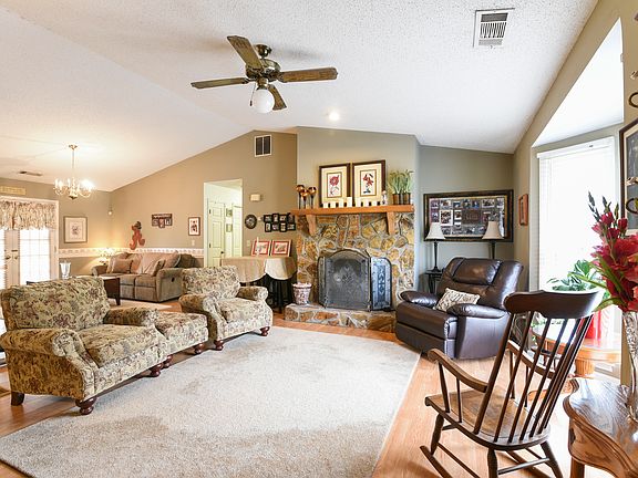 4th image of 6179 N Summers Cir