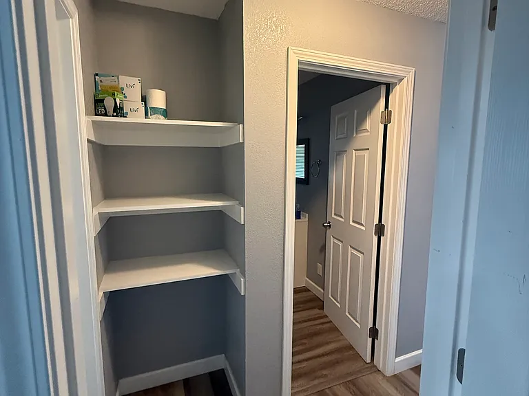 1011 Murphy Rd #8 — Photo 3