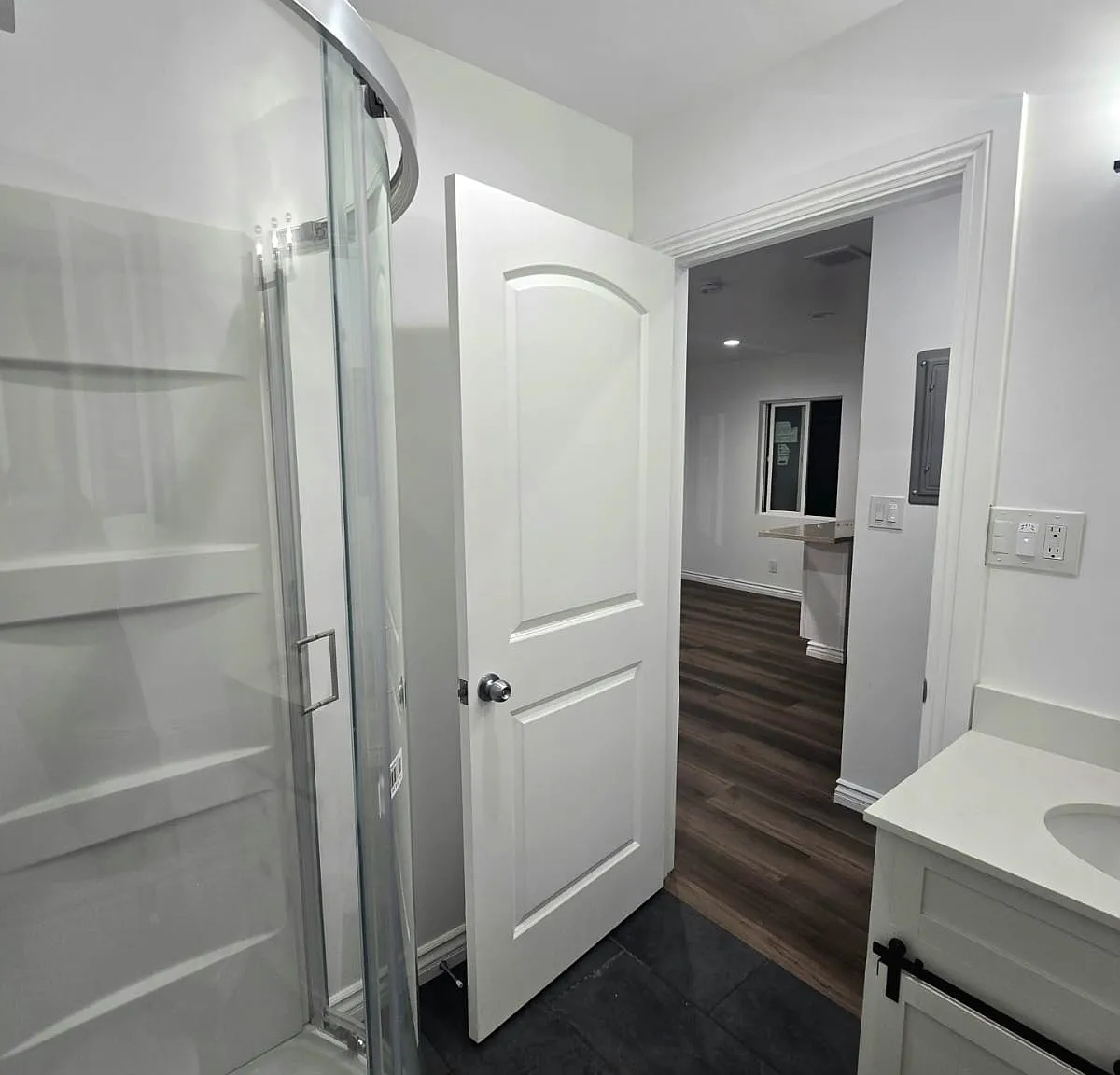 1 bed, $2,500 — Photo 3