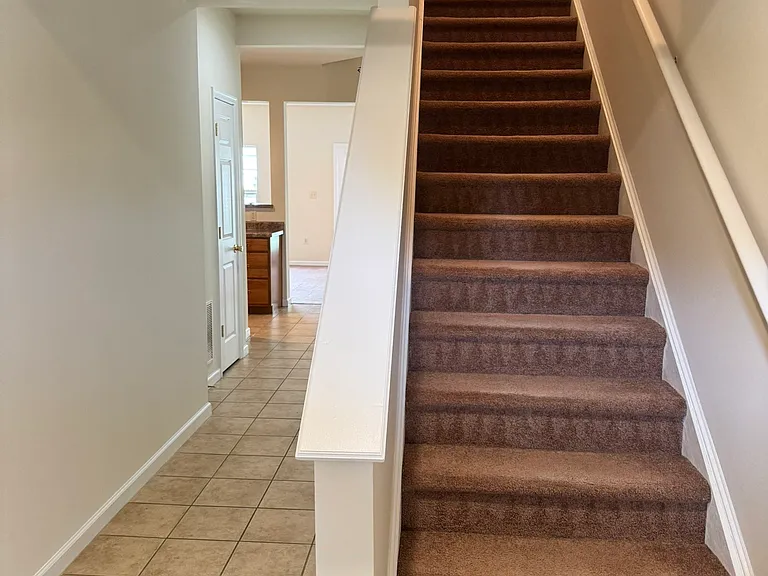 2039 Clinton Ave — Photo 3