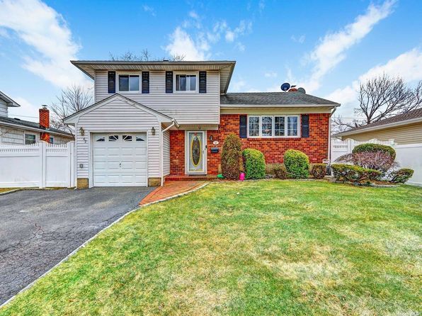 Hicksville Real Estate Hicksville Ny Homes For Sale Zillow