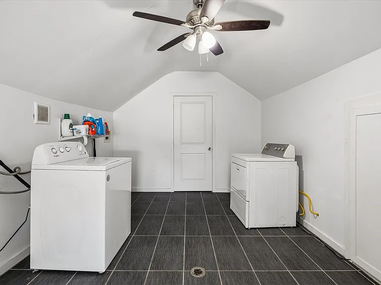 2316 Hopkins St #2 — Photo 13