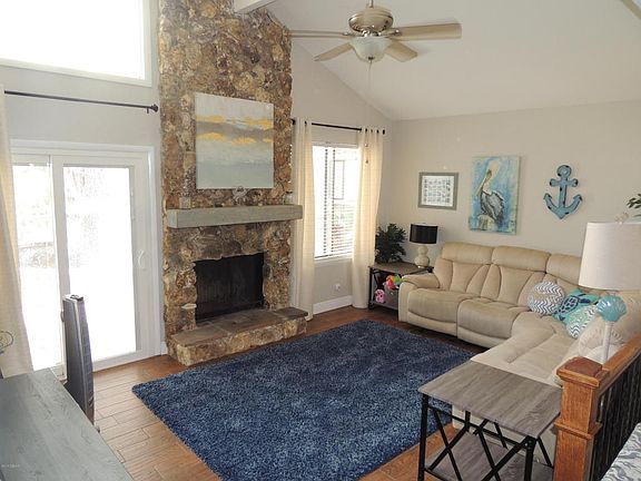 4th image of 36 Snaresbrook Ct