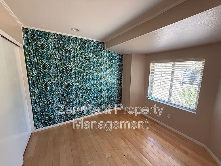 15448 N 63rd St — Photo 6