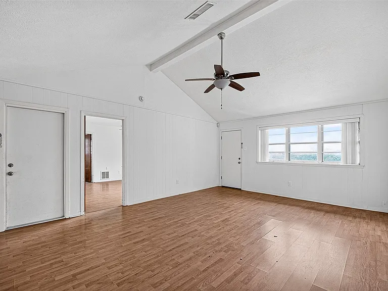 4701 Crepe Myrtle Ln — Photo 6