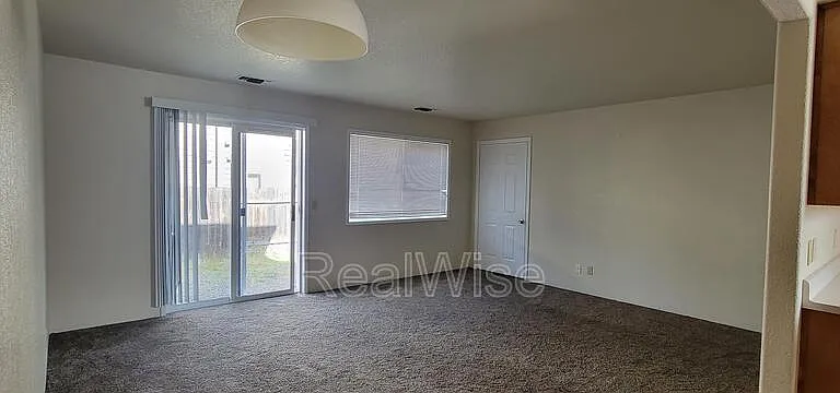 1806 Medart Ln — Photo 9