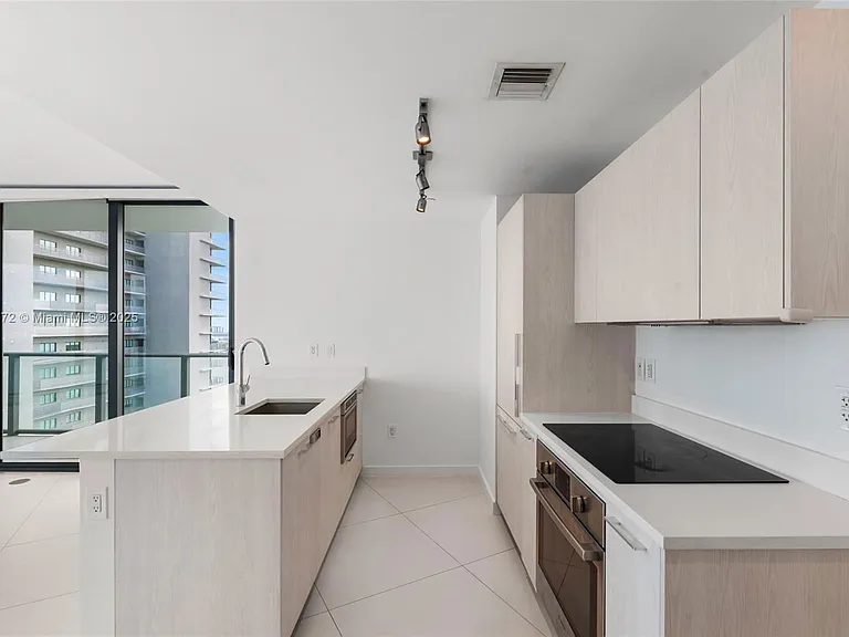 501 NE 31st St #3896 — Photo 15