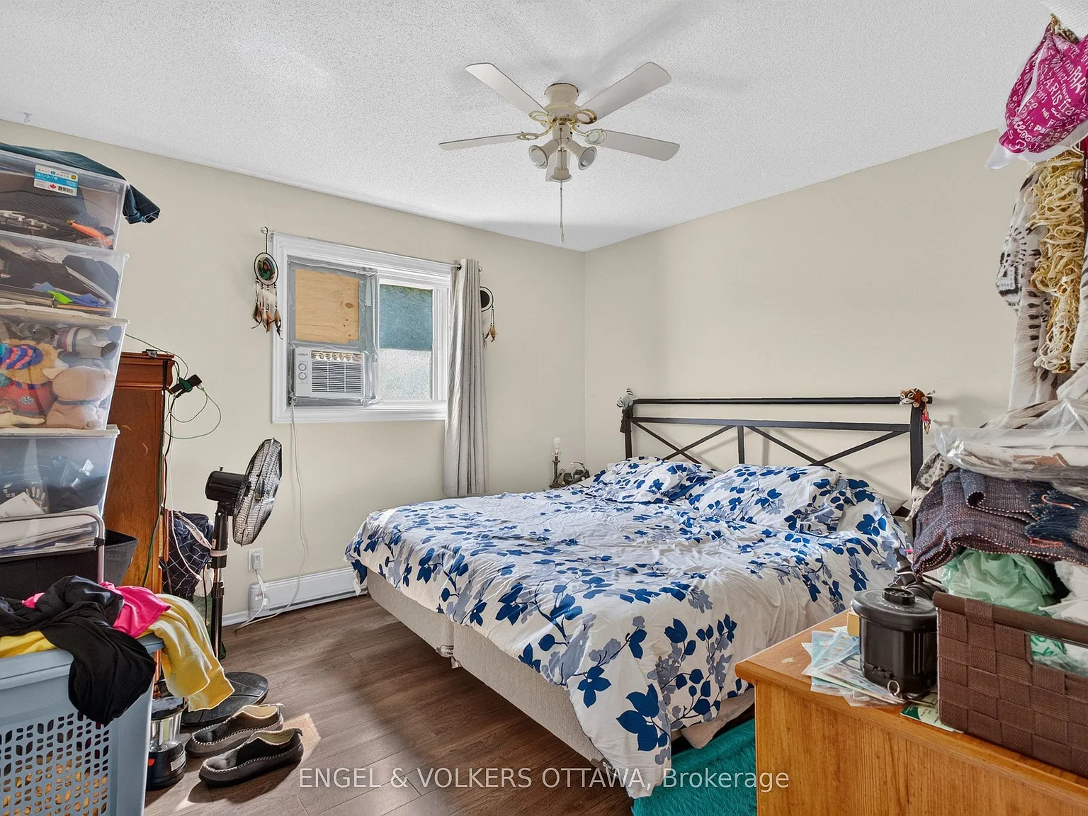 3 bed, $2,000 — Photo 2