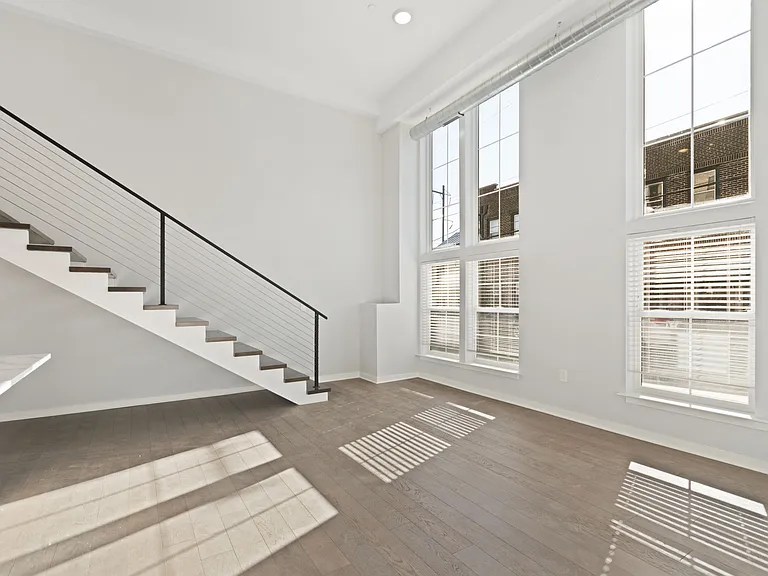 4649 Umbria St #101 — Photo 10