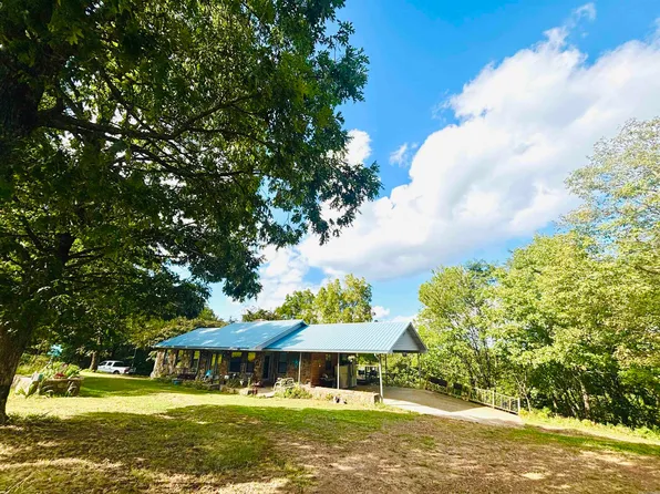 3334 Little Red River Rd, Marshall, AR 72650