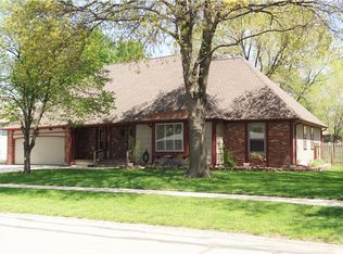 615 S Locust St, Gardner, KS 66030