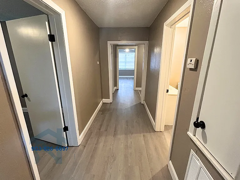 601 Thomas St — Photo 13