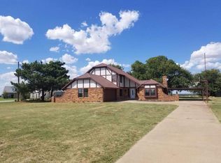 2470 Holman Rd, Burkburnett, TX 76354