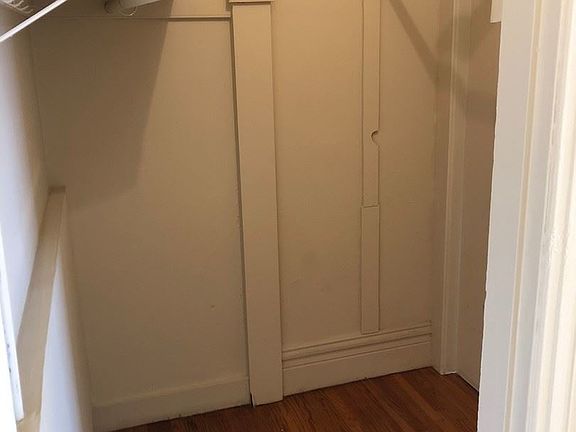 5th image of 1369 Sacramento St APT 4