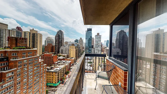 Rented by Bridge Bay Capital | media 9