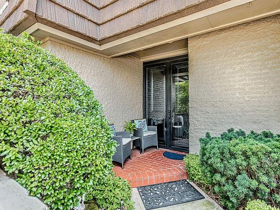 2nd image of 4114 Coletta Dr #8