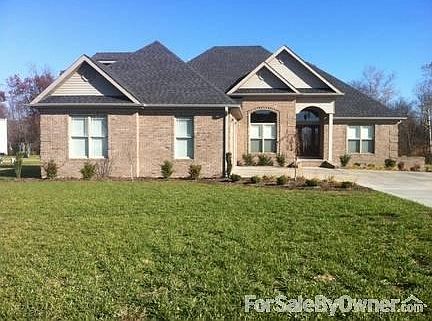 486 Washington drive
						:
						Summer view from street