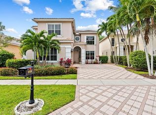 9728 Vineyard Ct, Boca Raton, FL 33428